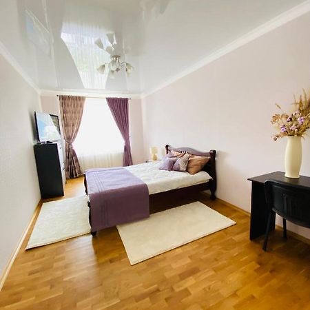 Центр. Поруч Парк Та Став Apartment Тернопил Екстериор снимка