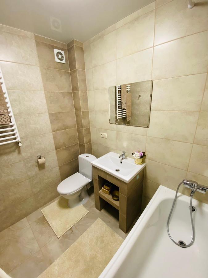 Центр. Поруч Парк Та Став Apartment Тернопил Екстериор снимка